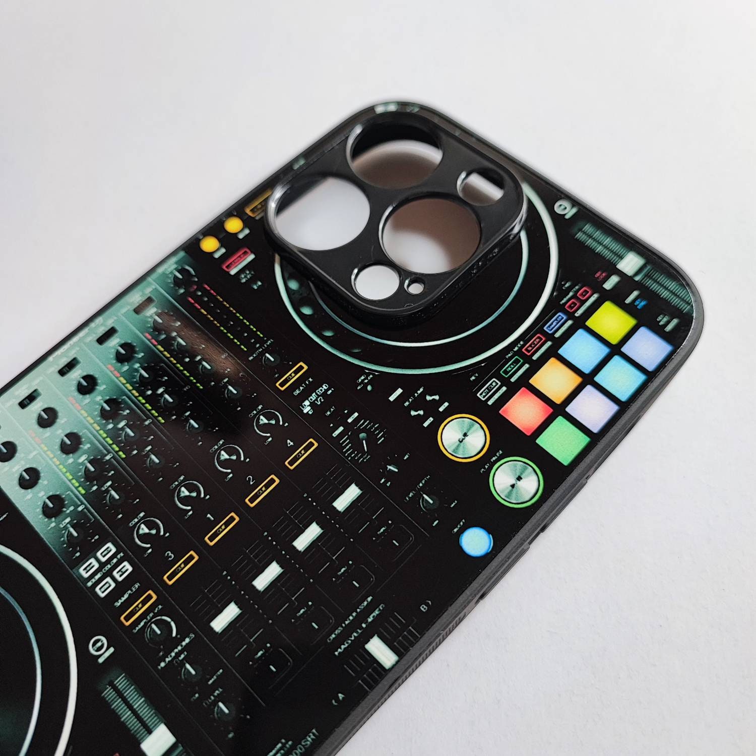Pioneer DDJ-1000SRT DJ Controller iPhone 14 Pro Max Rubber Pioneer DDJ-1000SRT DJ Controller iPhone 14 Pro Max Rubber