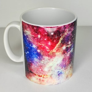 Galaxia de color rosa oscuro universo cósmico polvo de estrellas cielo nocturno taza de café taza de té