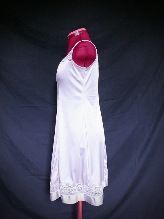 Lovely vintage slip - French - M/L - light periwi… - image 2