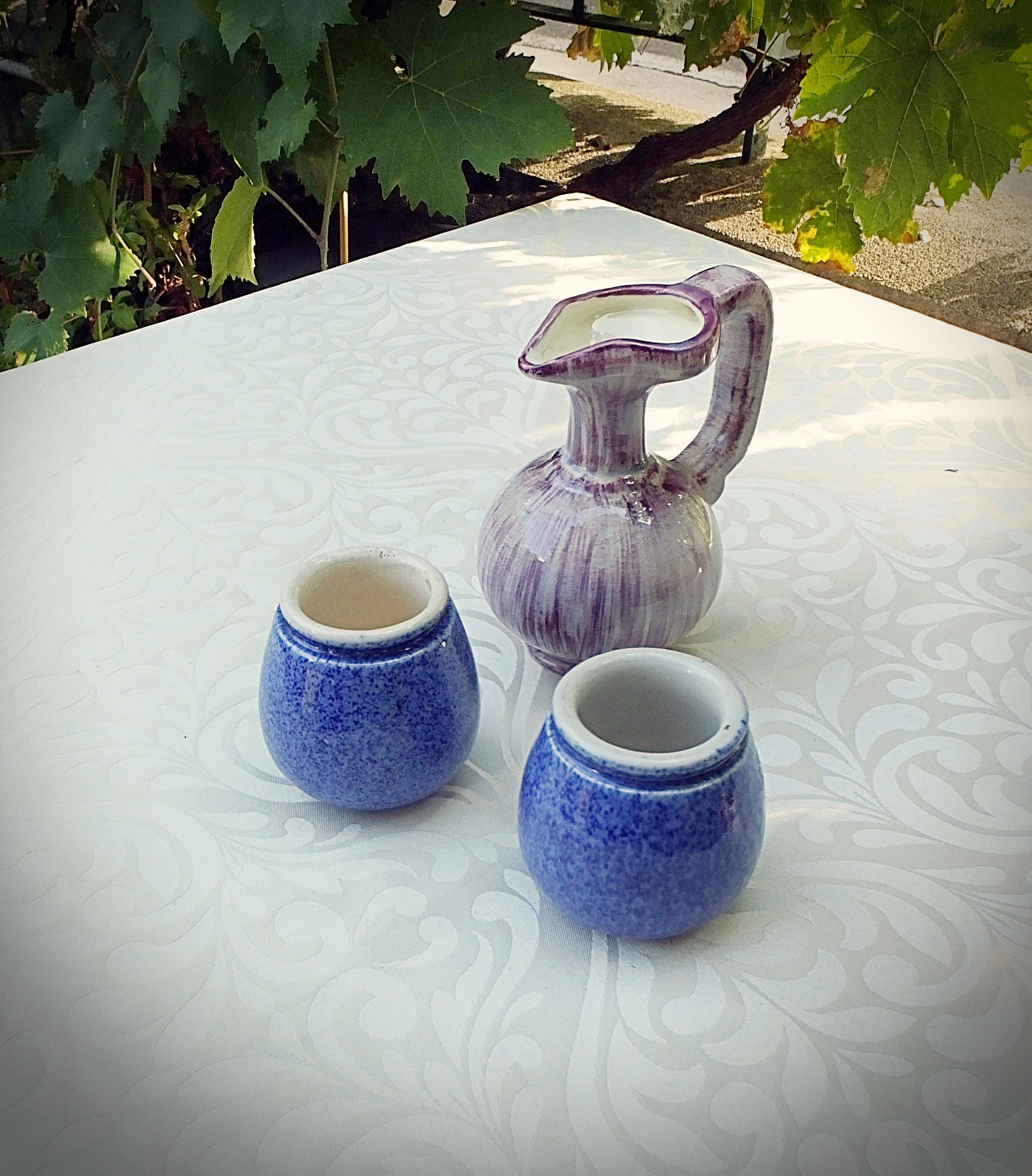 Ensemble de Petits Vases ou Pots et Une Cruche en Céramique Texturée - Pichet Brosse Sèche Prune, Bl