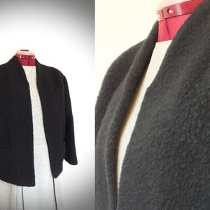 Vintage  1980s cropped black jacket - raw wool texture - unlined - pockets - shoulder pads - evening or day wear - chic - versatile