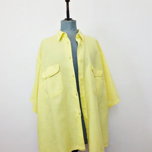 1990s oversized blouse - yellow - honeycomb fabric, cotton, short sleeves, ample XXL button up - front pockets - comfortable -