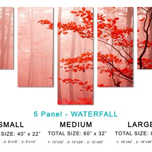 Op de afbeelding: Een vijfdelige canvasprint die een mistige bos sc&egrave;ne met rode bladeren toont. De print is verkrijgbaar in drie maten: klein (40" x 22"), medium (60" x 32") en groot (80" x 42").