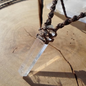 Double Terminated Quartz Point Necklace, Macrame Crystal Necklace, Protection Amulet, Himalayan Quartz Pendant, Mens Quartz Necklace