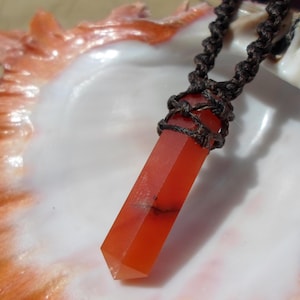 Carnelian Point Necklace, Carnelian Pendant, Healing Crystal Jewelry, Carnelian Macrame Pendant, Orange Crystal Wand, Boho / Hippie