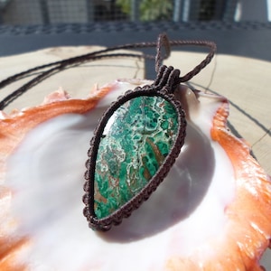 Chrysocolla Macrame Necklace, Macrame Stone Necklace, Druzy Chrysocolla Pendant, Healing Crystal Necklace, Boho Gemstone Necklace