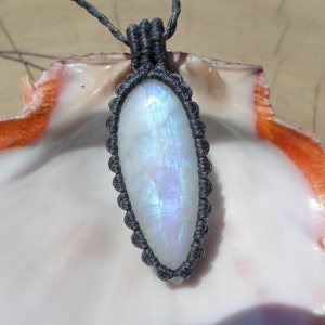 Rainbow Moonstone Necklace, Macrame Moonstone Pendant, Macrame Stone Necklace, Healing Crystal Necklace, Genuine Moonstone