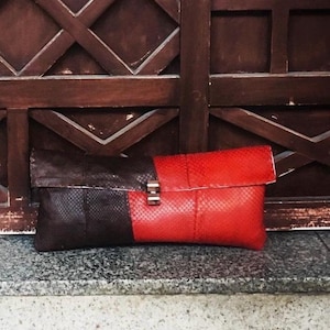 Red/black python leather purse, handstitched clutch, stylish evening clutch, luxury pochette, python event purse, python flap bag "svalbard"