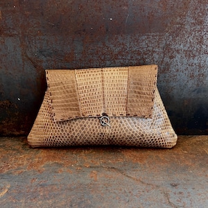 Brown lizard pochette, fashion design purse, lizard handbag for event, stylish evening lizard purse, hand stitched handbag, evening handbag