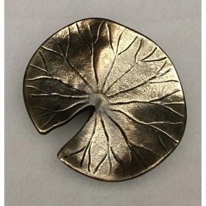 DARTEFAX Botanical Lily Pad Knob