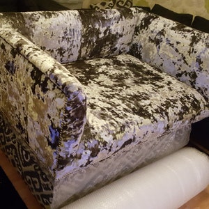 Extra Large Bespoke Dog Bed with Memory Foam, Studs and Chrome Legs image 4