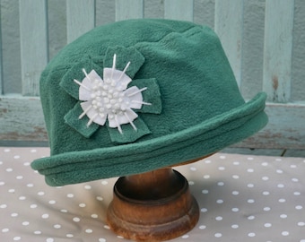 green fleece cloche hat, green cloche hat, green daisy hat, green winter fleece hat, dark green cloche, fir green cloche fleece hat