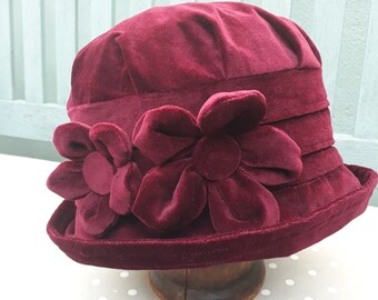 Burgundy Velvet Cloche Hat, 1920s Style, Floral Winter Hat  display picture 2