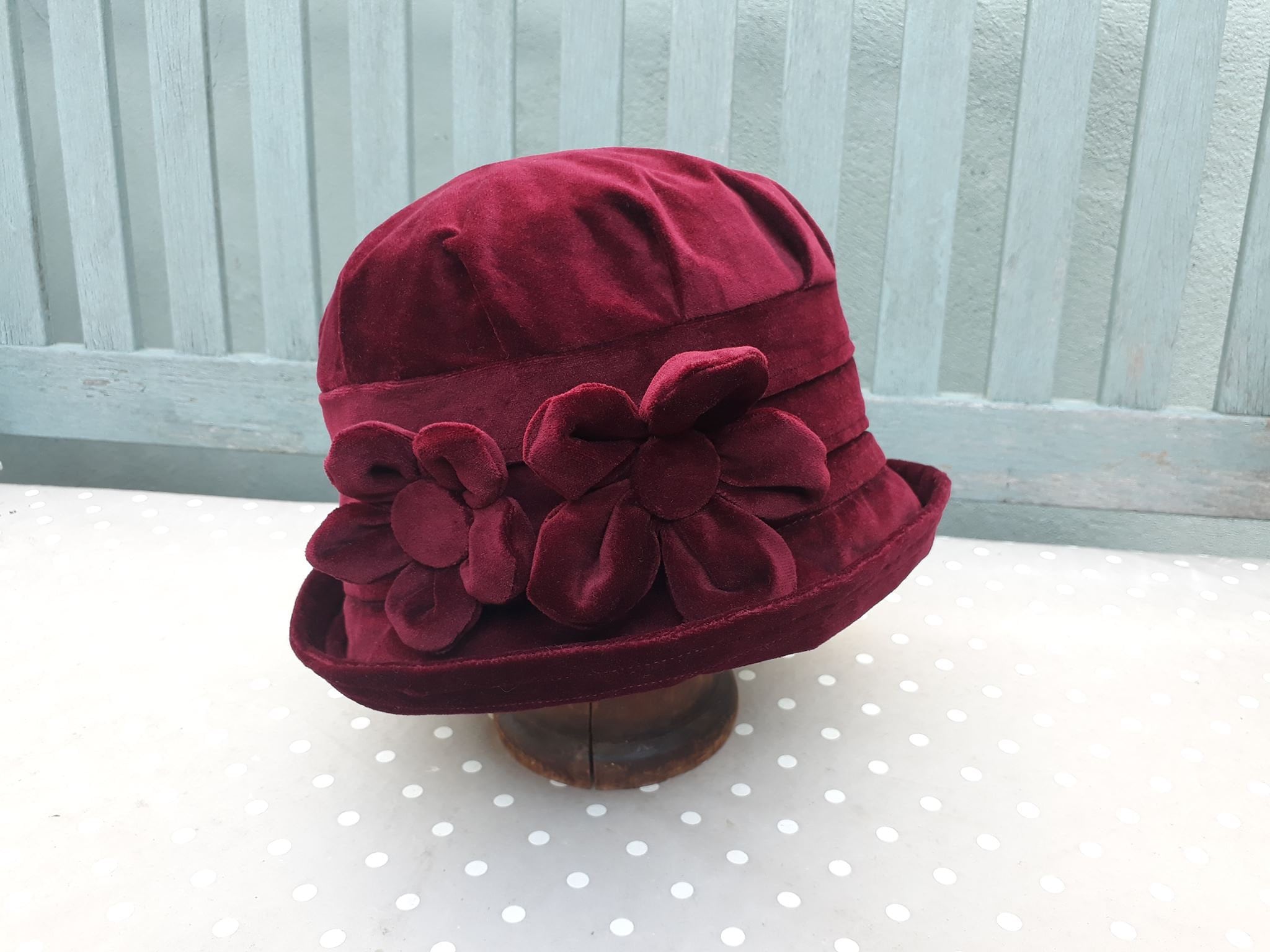 Burgundy Velvet Cloche Hat, 1920s Style, Floral Winter Hat