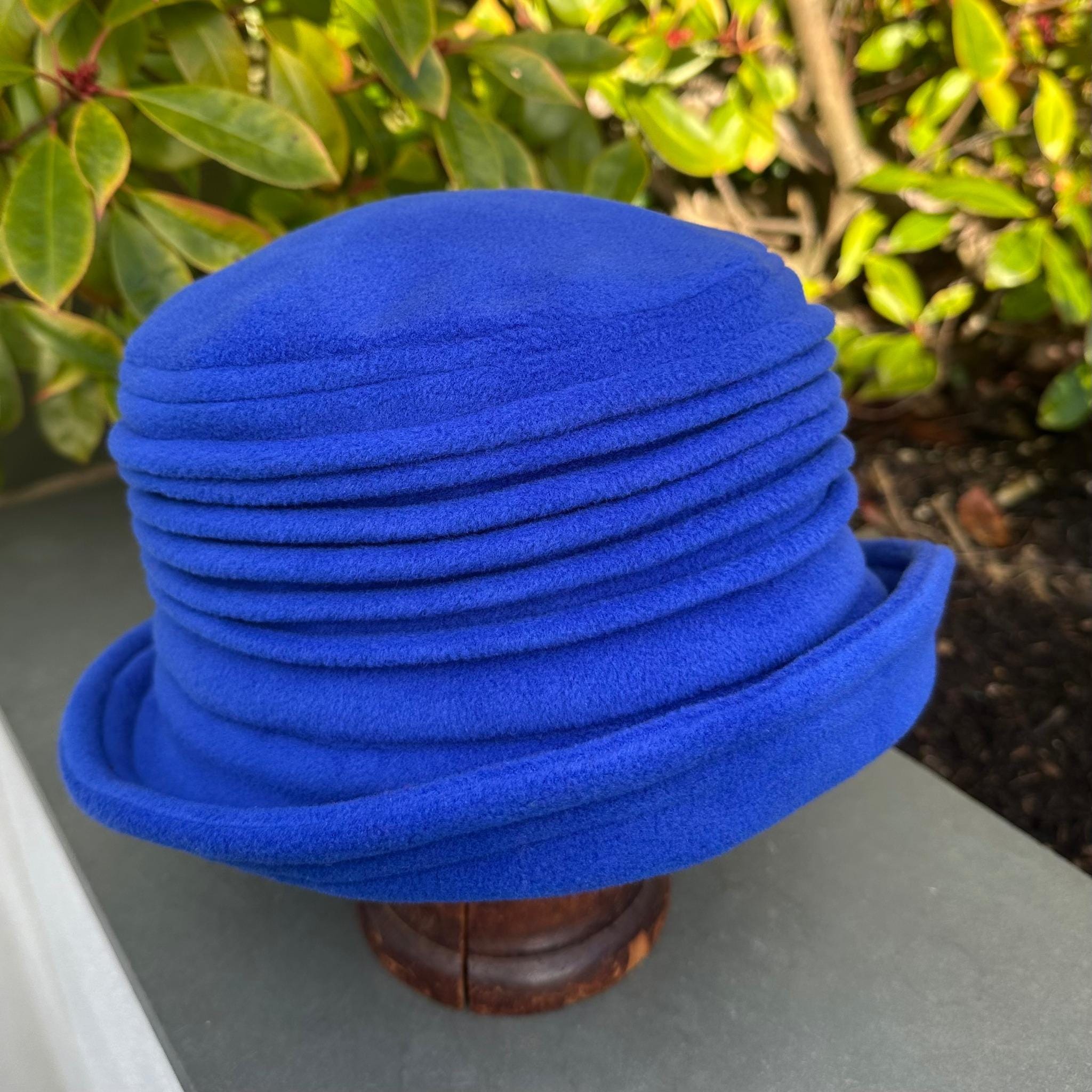 Vintage 50s USA Bollman Cloche Tilt Hat Cobalt Royal Blue Wool Felt Brim Ribbon Vintage 50s USA Bollman Doeskin Cobalt Blue | Mercari main image 3