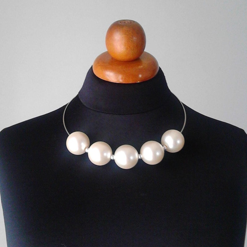 Large Pearl Neckkace