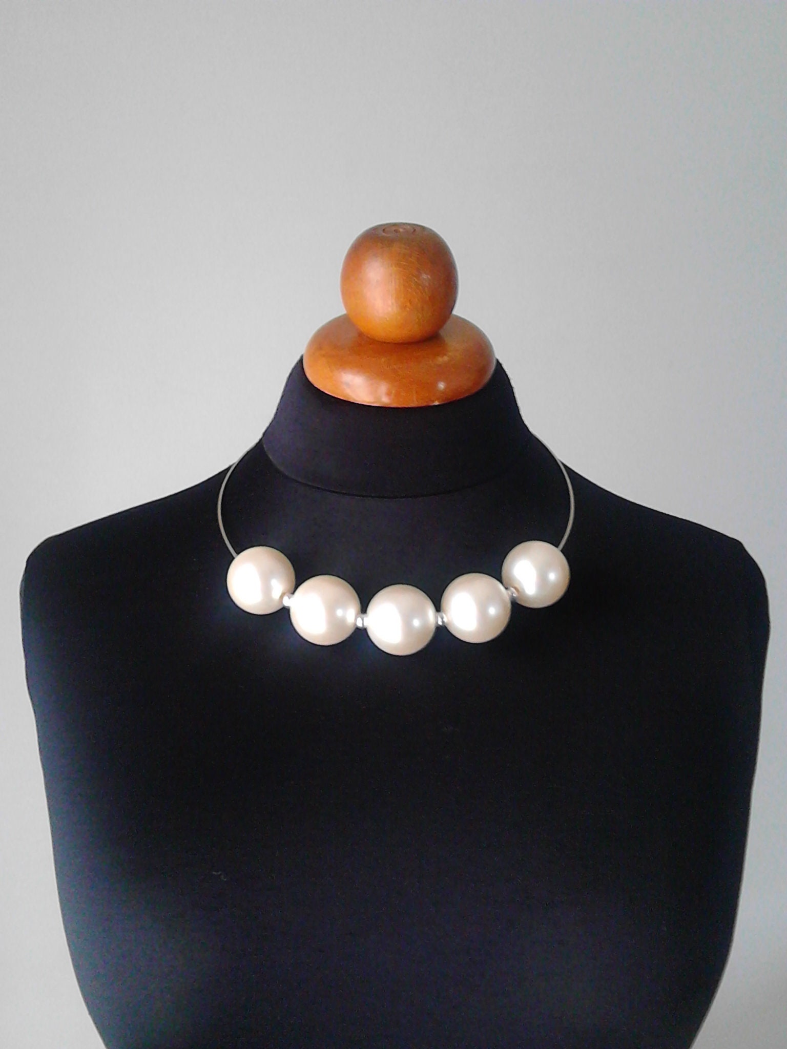 Dramatic Collar Necklace of Oversized Pearls Set in Rhinestoned Japanned  Black Drippy Claw like Settings, Glamour Jewelry