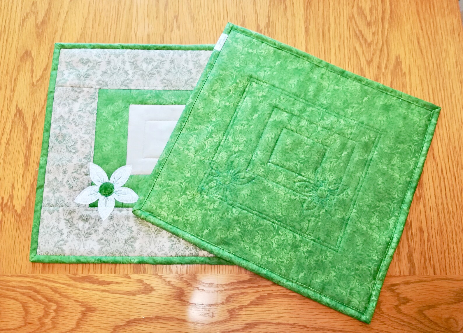 Handmade quilted placemats green set of 4 modern table Etsy