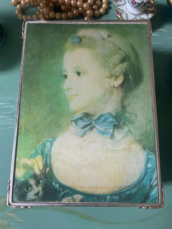 Antique Marie Antoinette Music Box