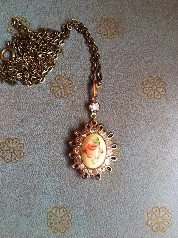 Beautiful Vintage Peach Rose Pendent With Rhinest… - image 9