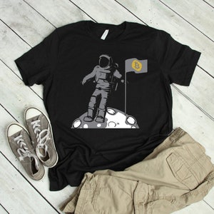 Bitcoin Astronaut Shirt | bitcoin shirt, astronaut, bitcoin, cryptocurrency shirt, bitcoin gift, bitcoin tshirt, crypto shirt, bitcoin logo
