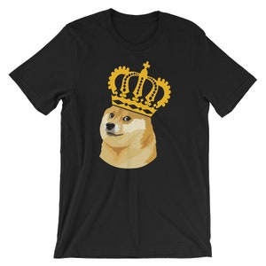 Dogecoin King かわいい犬好きのユニセックスシャツ | ビットコインの代わりに Dogecoin を HODL する暗号通貨のクールなユーモア T シャツ | インターネット ミームの半袖 T シャツ