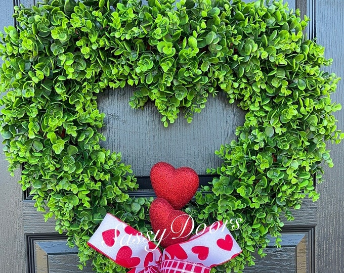 Valentines Wreath, Valentine Door Wreath, Red Heart Wreath, Wreath With Hearts, Sassy Doors