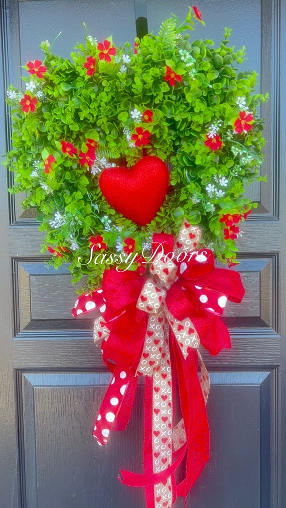 Valentines Wreath, Valentine Door Wreath, Red Heart Wreath, Wreath With Hearts, Sassy Doors Wreath