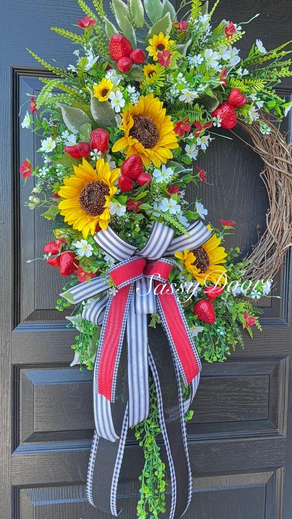 Summer Wreath, Strawberry Wreath, Farmhouse Wreath, Sunflower Wreath,
