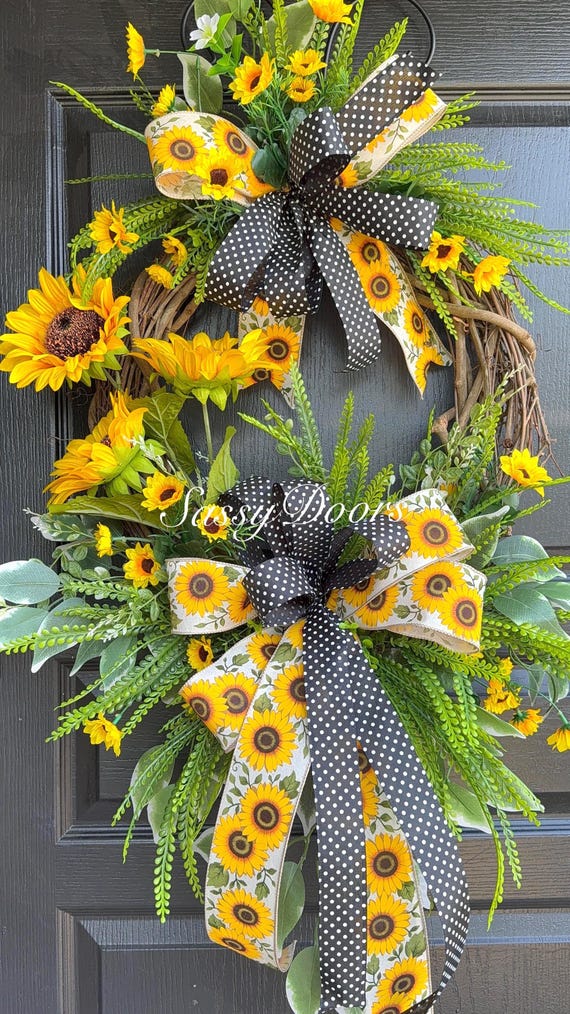 Summer Sunflower Wreath, Housewarming Gift, Summer Wreath, Sunflower Front Door Wreath, Sassy Doors Wreath, Grapevine Wreath, Wreath