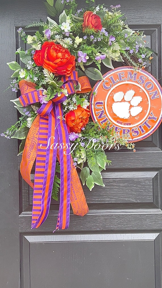 College Wreath, University Door Decor, School Wreath, Sports Wreath