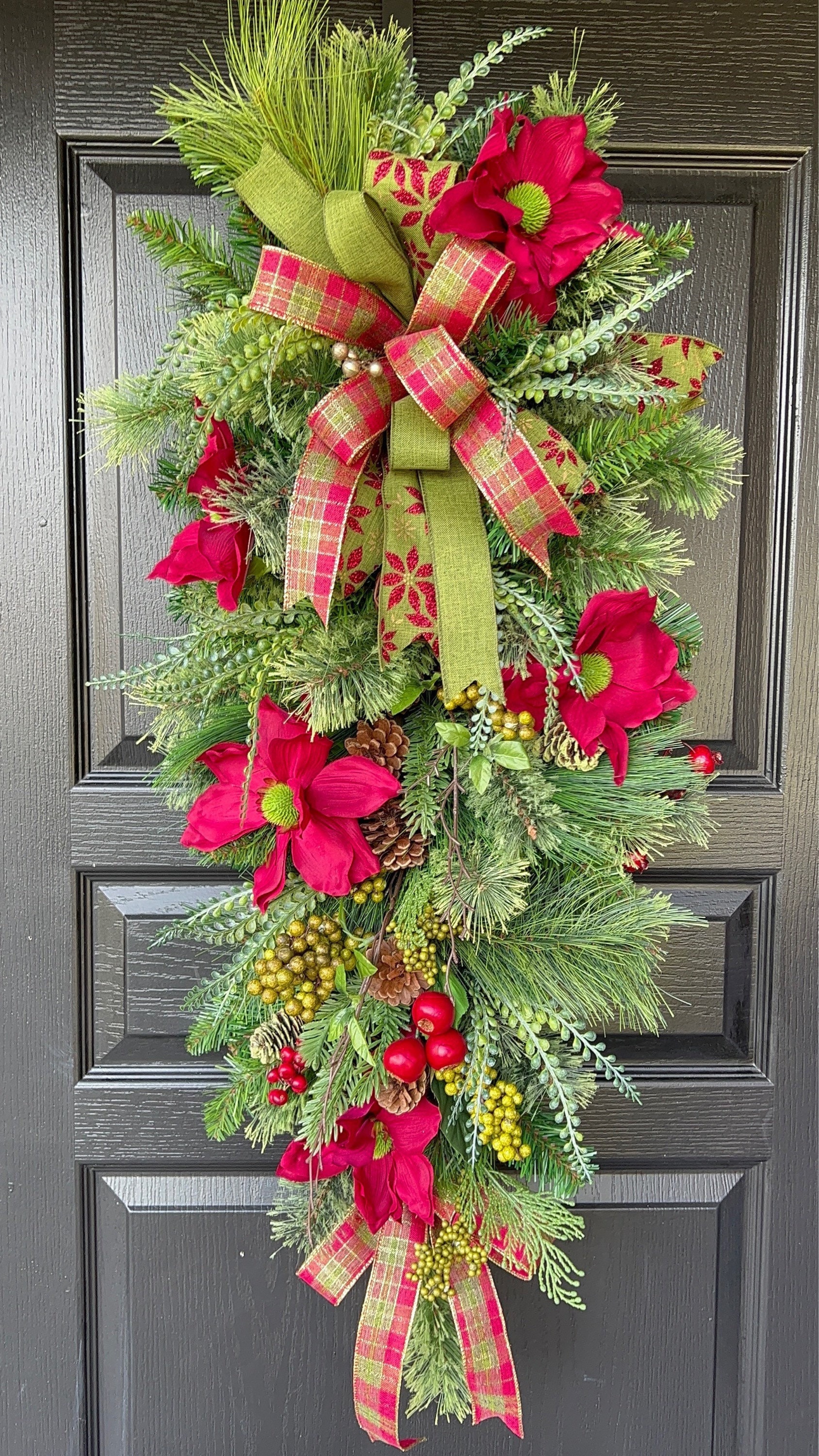 Christmas Swag, Christmas Magnolia Swag, Magnolia Holiday Swag, Rustic