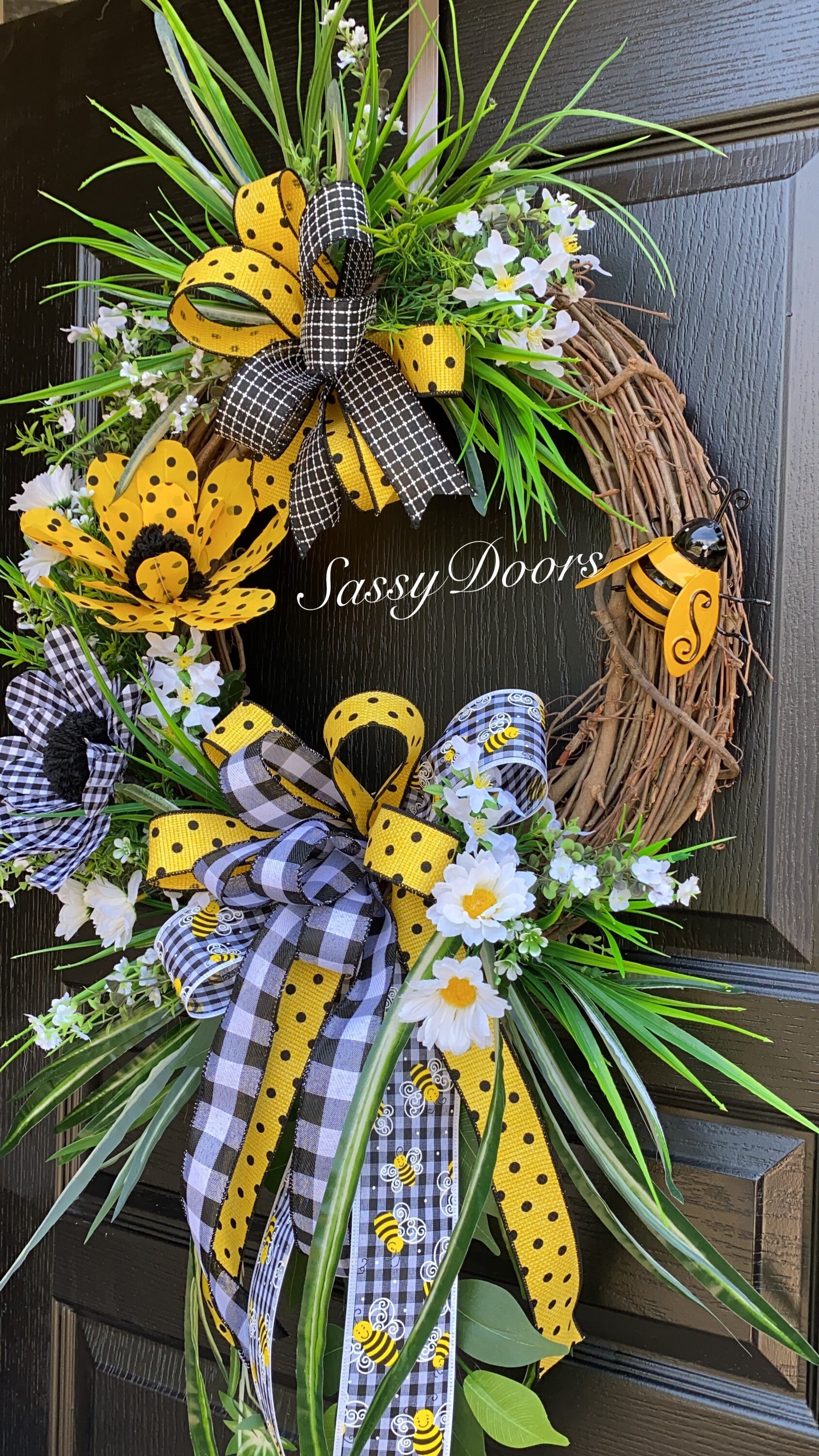 Honey Bee Wreath, Bee Wall Decor, Bumble Bee Door Hanger With Flowers,  Spring Wreath, Summer Door Wreath, Bee Door Sign, Bee Gifts for Her 