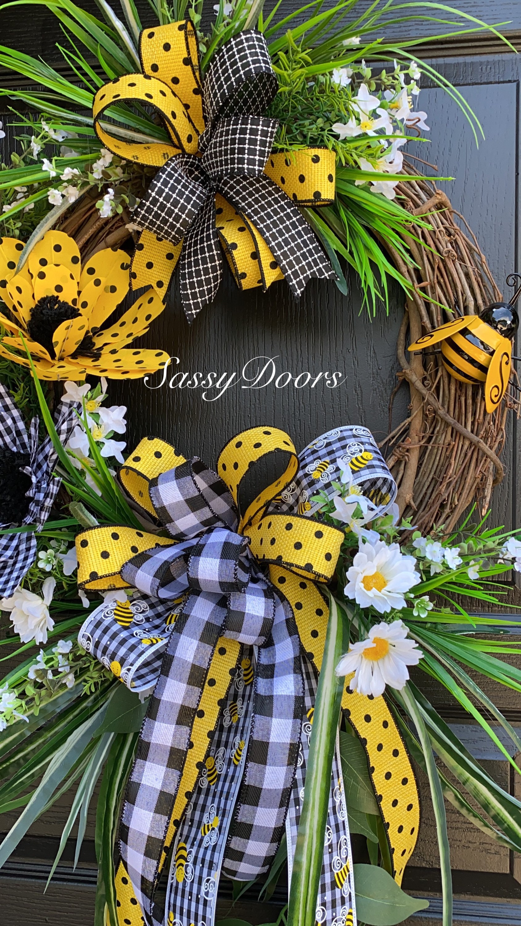 Sorsch Wreaths - Bee Ribbon Wreath – SpringHill Farm