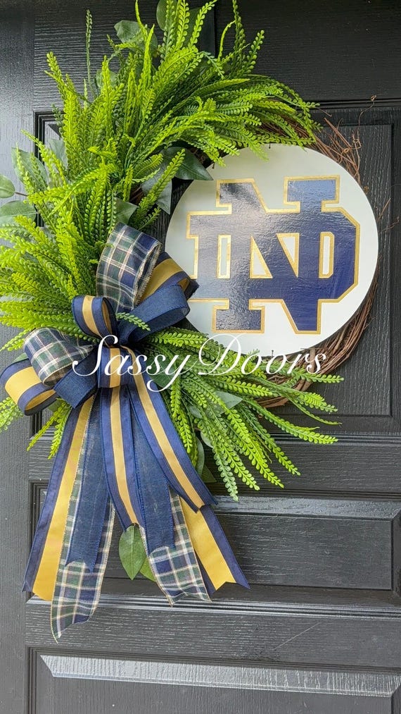 Notre Dame Door Wreath, College Wreath, Notre Dame Alumni, Notre Dame Football