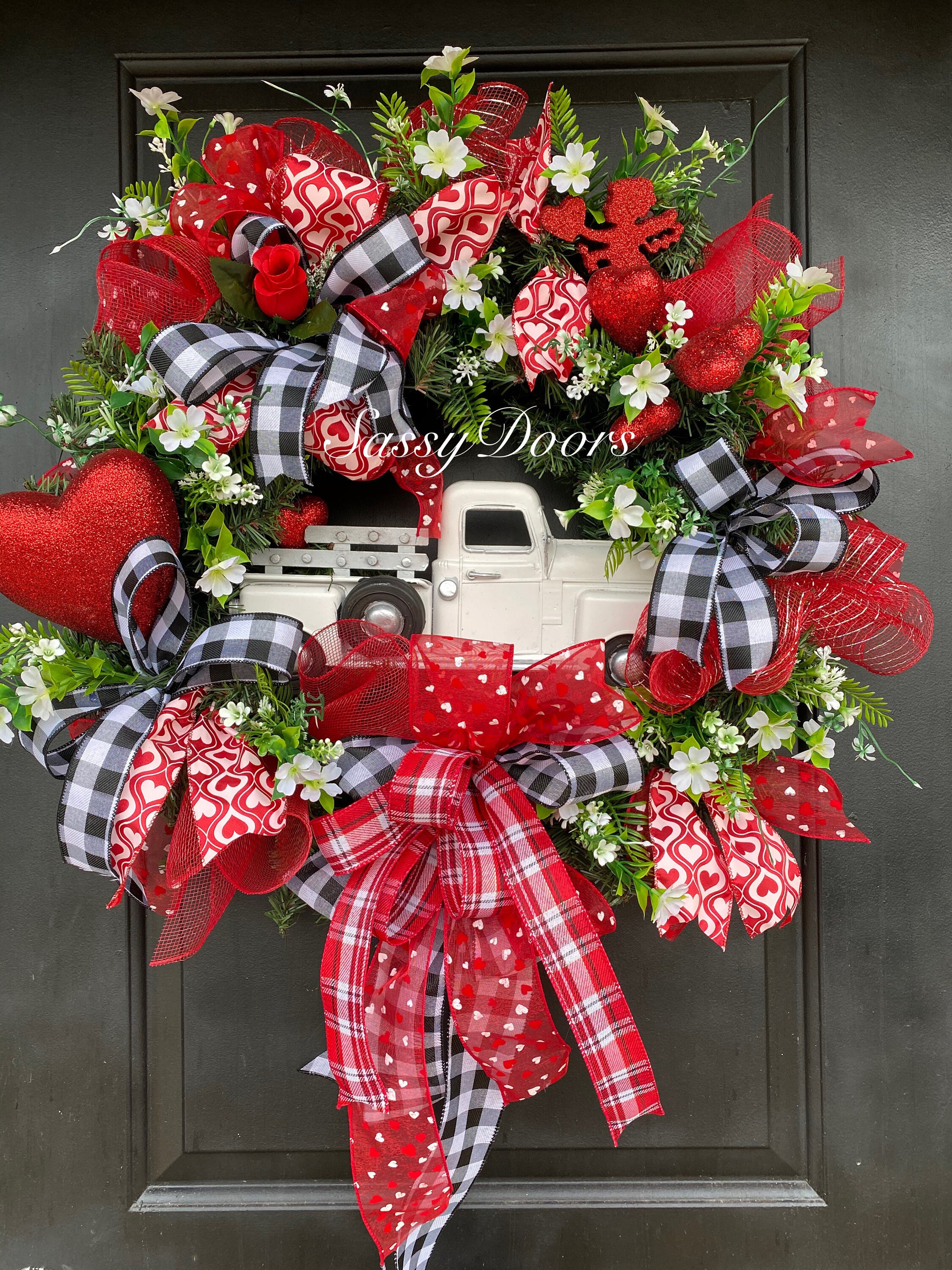 Unique Valentine Door Wreath for Simple Design