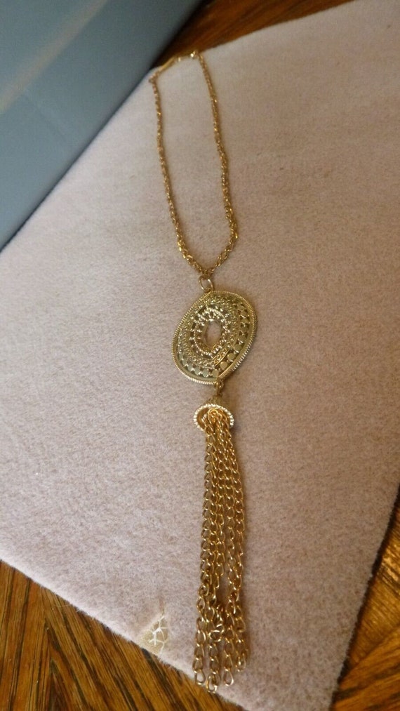 Vintage Gold Plate Oval Pendant With Tassels On G… - image 5
