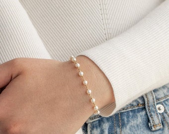 Pearl Bracelet · Gold Bracelet · Gift for Women · Sister Gift, Jewelry Gift, Gifts for Friends, Bridesmaid Gifts, Bride Gift, Bridal Jewelry