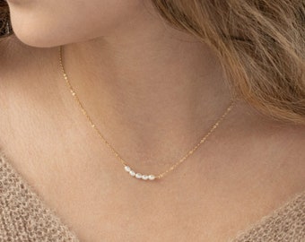 Collier de perles · Colliers pour femmes · Cadeaux personnalisés · Cadeaux pour maman · Cadeaux d'anniversaire · Collier minimaliste · Collier en or délicat