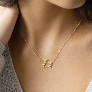 Turtle Necklace • Sea Turtle Necklace • Gold Turtle Necklace • Turtle Gifts • Best Friend Gifts • Christmas Gifts • Personalized Gifts