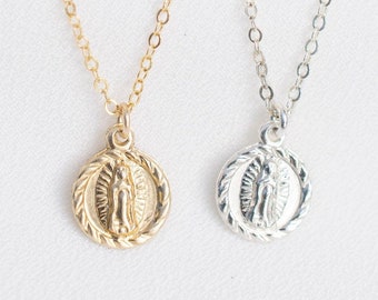 Jungfrun av Guadalupe • Guldmynthalsband • Mirakulös medalj • Religiösa smycken • Katolska smycken • Gåva till flickvännen • Statyer av Jungfru Maria