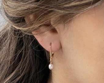 Pearl Earrings · Dangle Earrings · Silver Earrings · Bridal Earrings · Dainty Earrings · Bridesmaid Earrings · Christmas Gifts ·Mom Gift