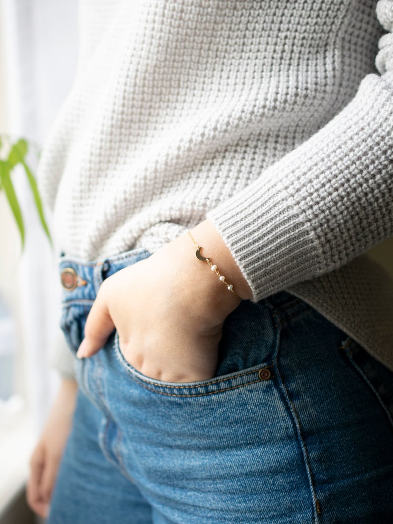 Crescent Freshwater Pearl Bracelet \u2022 Moon Bracelet in 14k Gold Fill or 925 Silver \u2022 Gift for Her \u2022 Stacking Bracelet \u2022 Layering Bracelet \u2022