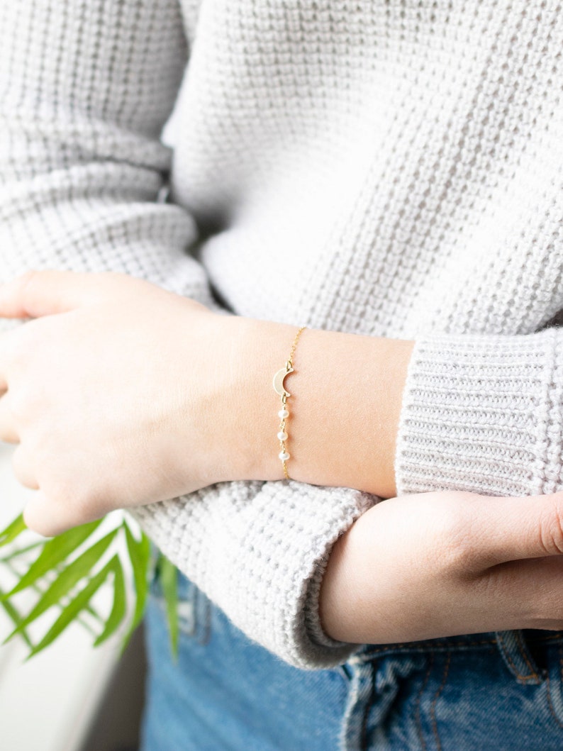 Crescent Freshwater Pearl Bracelet \u2022 Moon Bracelet in 14k Gold Fill or 925 Silver \u2022 Gift for Her \u2022 Stacking Bracelet \u2022 Layering Bracelet \u2022