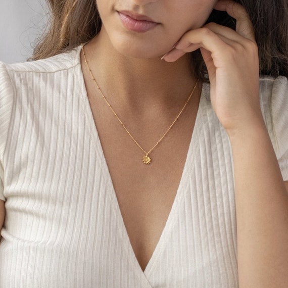 Essential V Necklace S00 - Women - Fashion Jewelry