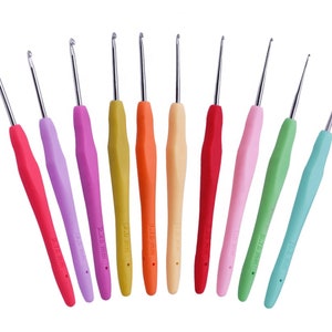 10 piece Rubber Handle Crochet Hook Set | 0.5-2.75mm