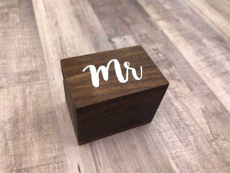 /& Mrs Personalized Magnetic Rustic Wooden Ring Box \u2022 Mr \u2022 Engagement Ring Box \u2022 Men/'s Wedding Band Box \u2022 Women/'s Wedding Ring Box