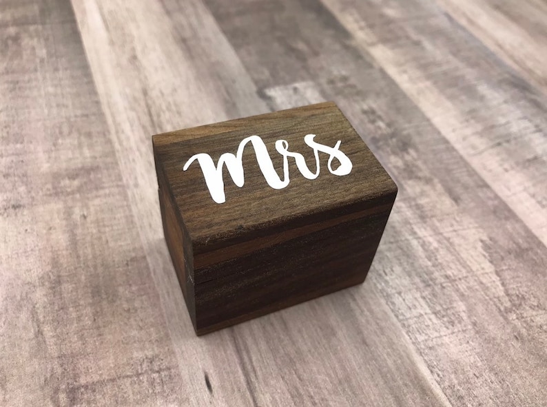 /& Mrs Personalized Magnetic Rustic Wooden Ring Box \u2022 Mr \u2022 Engagement Ring Box \u2022 Men/'s Wedding Band Box \u2022 Women/'s Wedding Ring Box