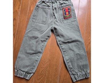 Pantalones deportivos vintage Little Levis de 1992, mezclilla verde, talla 4T, con parches y cintura elástica. Raros.