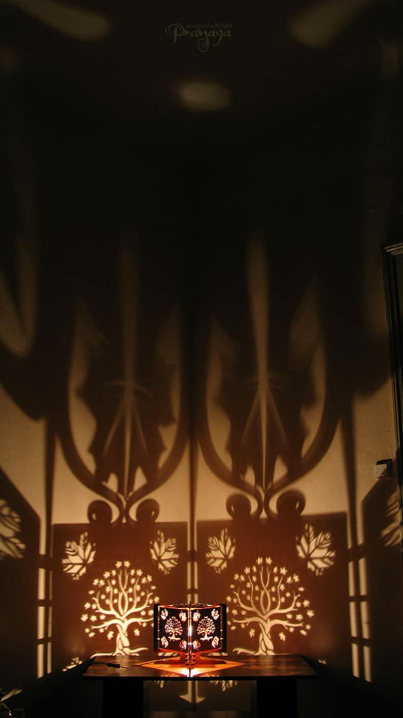 projects silhouette on the wall Decorative wood lasercut maple tree shadow lamp shadow art